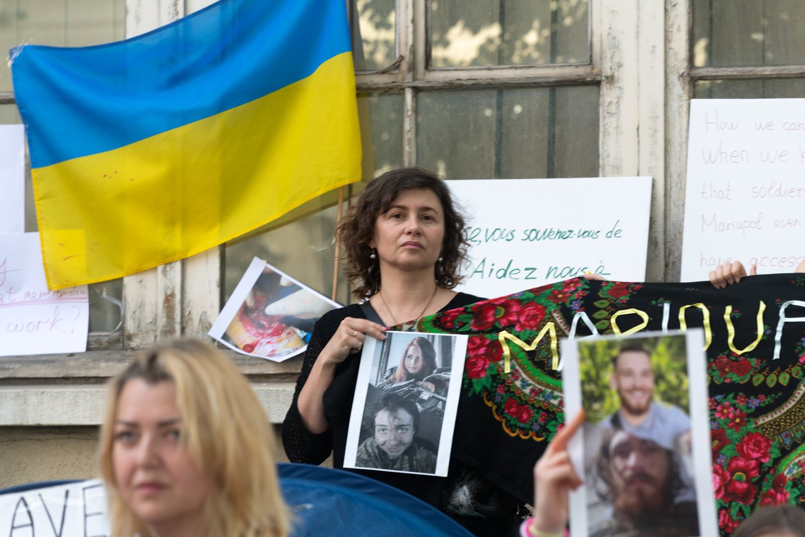 Photograph from #extraction_the_military_of_Mariupol
